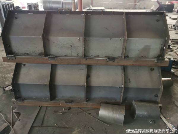 階梯式河道擋土墻模具造價低，階梯自嵌式擋土墻模具質量好